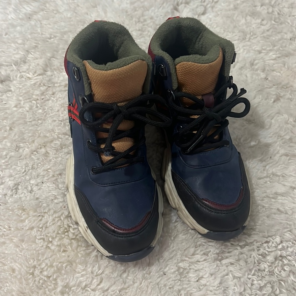 EC - LC Waikiki Kids Trekking Shoes US 2.5